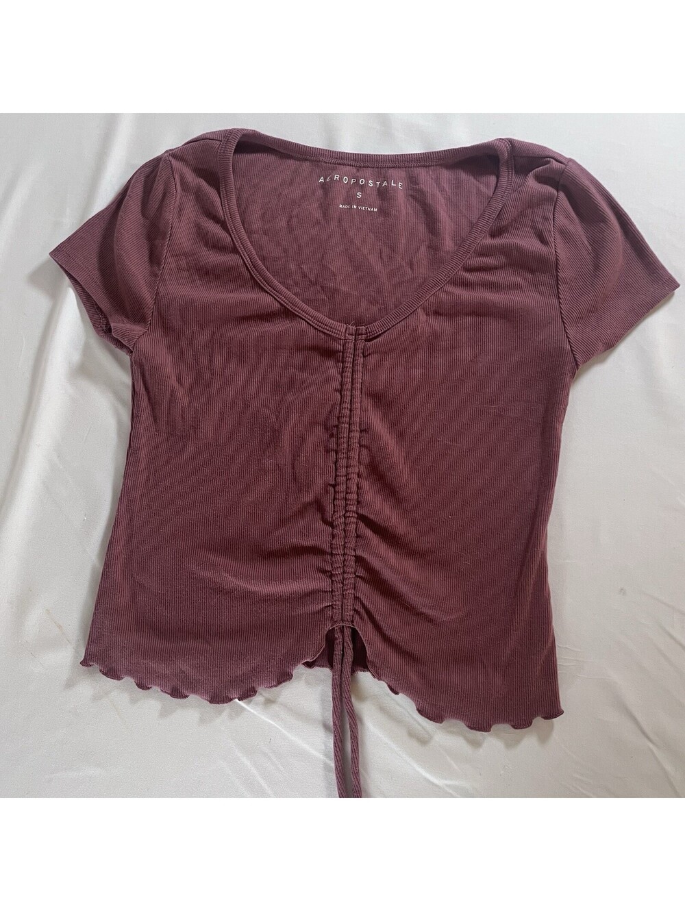 Aeropostale Womens Small Cinched Front Crop Top Pink Ribbed Ruffle Trim Y2K EUC